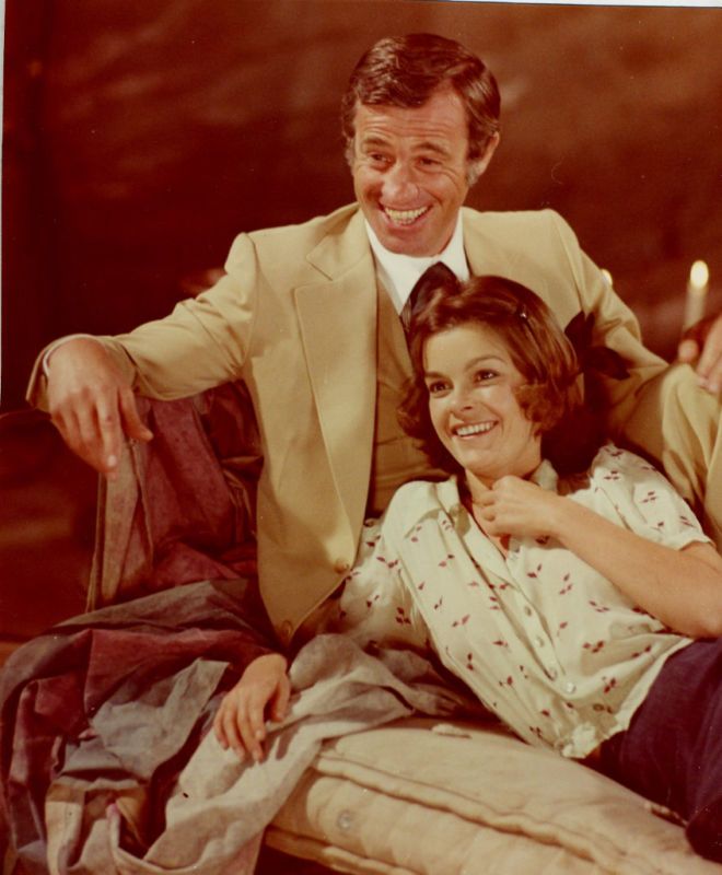 GENEVIEVE BUJOLD/JEAN PAUL BELMONDO/ORIG. STILL C5  