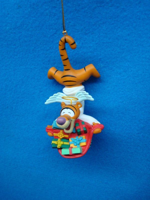 XMAS MAGIC DISNEY ORNAMENT   TIGGER GROLIER  