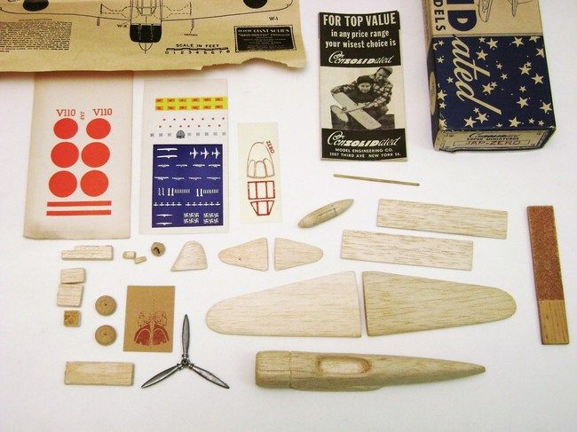 Consolidated Japanese Zero S 00 Balsa Model Plane Kit  