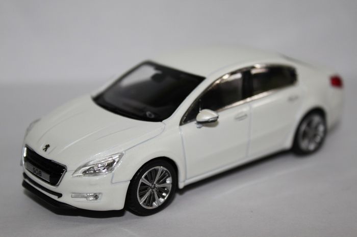 Norev 1/43 Peugeot 508 2011   white  