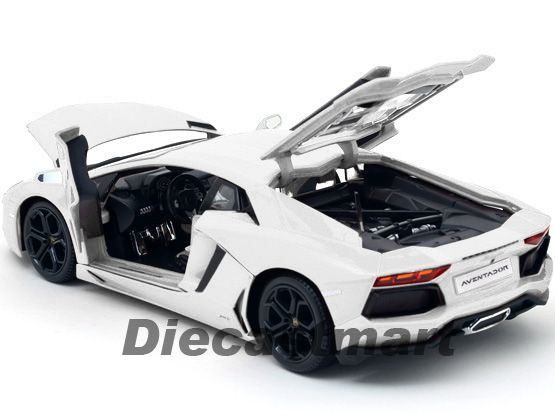 BbURAGO 118 2012 LAMBORGHINI ADVENTADOR LP700 4 WHITE  