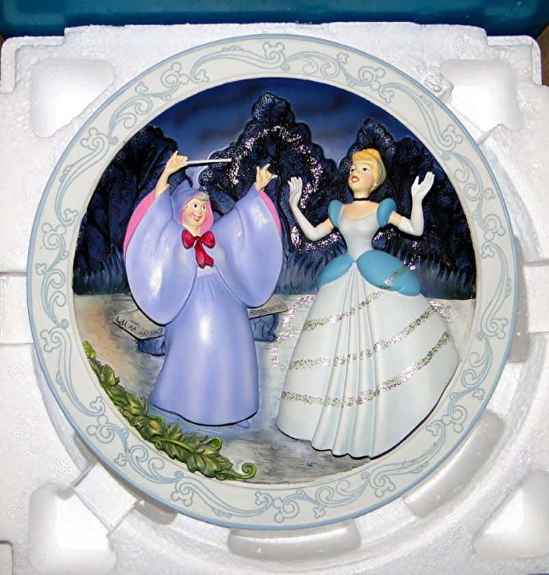 Walt Disneys Animated Classics CINDERELLA 1950 3 D Plate  