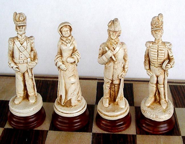 HUGE WATERLOO CHESS SET, NAPOLEON, ANTIQUE FINISH, HAND CRAFTED K=4.5 