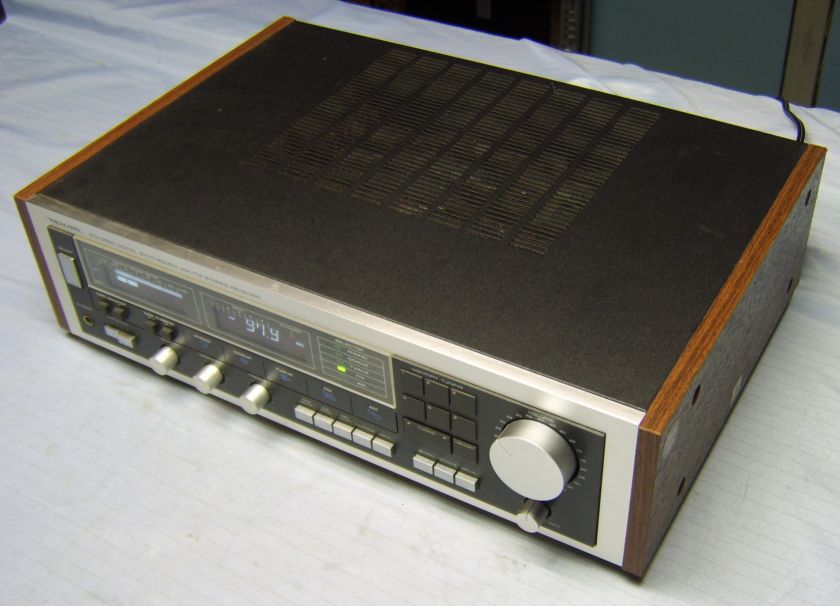 Realistic STA 2600 Digital Synthesized AM/FM Stereo Receiver  