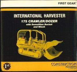 1st Gear 0127 IHC Crawler/Dozer. 1/25th scale.  