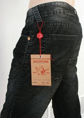 are bidding on a brand new, 100% authentic True Religion mens Bobby 