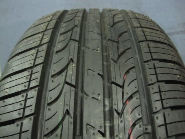 KUMHO SOLUS KH25 215/55/17 TIRE (P2439) NEW  