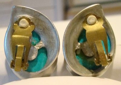 VTG CLARA STUDIOS MODERNIST TURQUOISE CLIP EARRINGS  