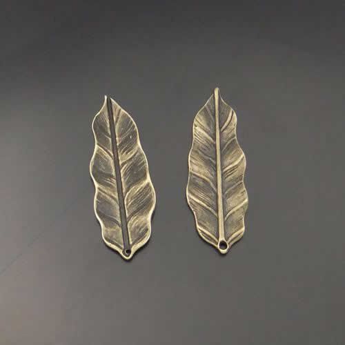 antique bronze jewellry leaf charms pendant 30pcs 05587  