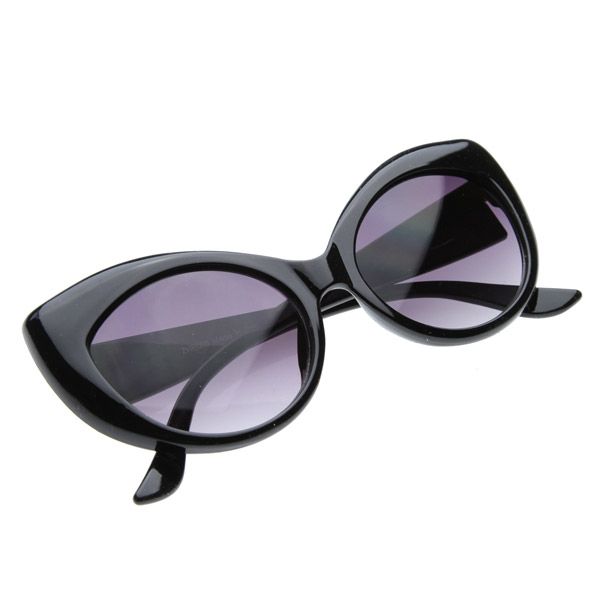   Pointed Tip Thick Plastic Cat Eye 1920s Era Chic Sunglasses 8298