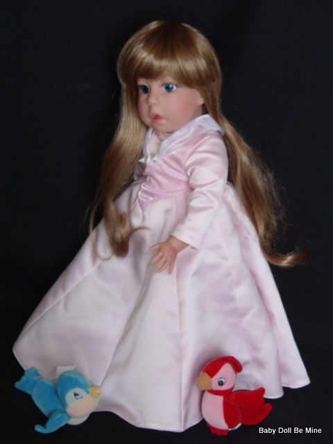   SLEEPING BEAUTY for Walt Disney 18 Inches tall with box & acc  