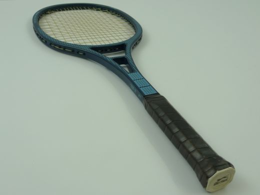   further auctions, we have still more racquets in the offer