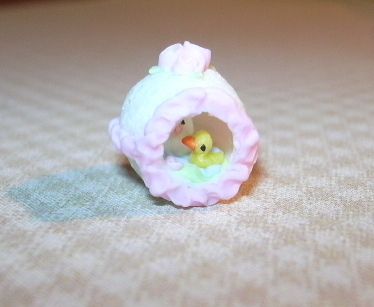 Lola Miniature Sugar Egg w/Scene, Pink DOLLHOUSE  