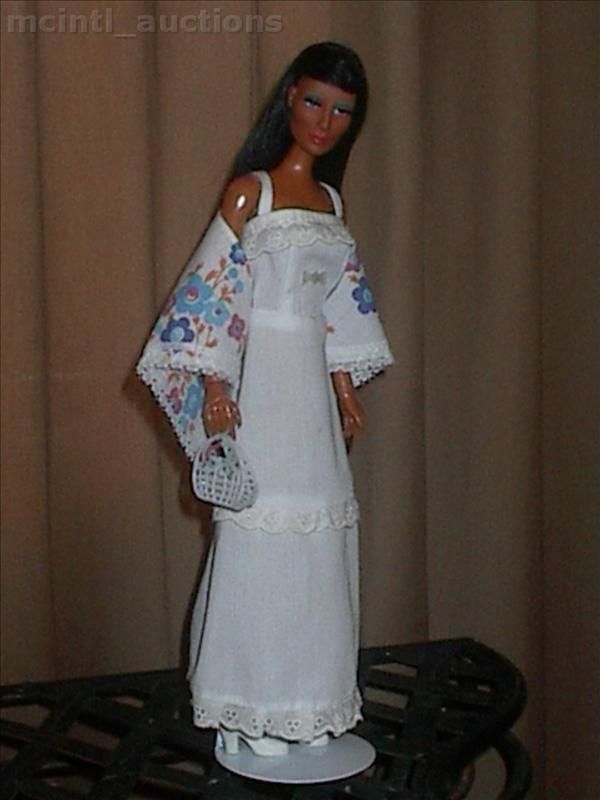 MEGO CHER DOLL W/ STORE EXCLUSIVE CLOTHES FITS FARRAH WONDER WOMAN 