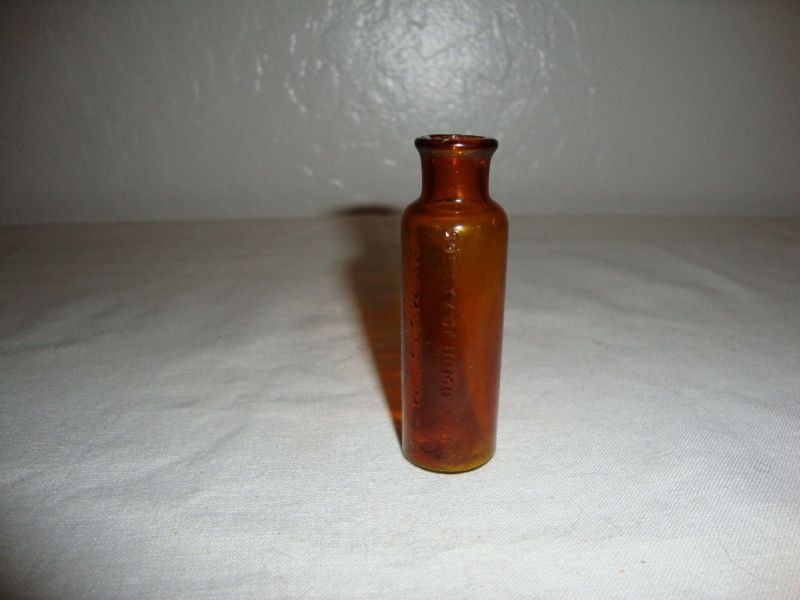 AMBER Society of Homeopathic Chemists LONDON Bottle  