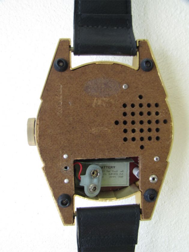 Vintage Giant 32 Wrist Watch Transistor Radio Japan  