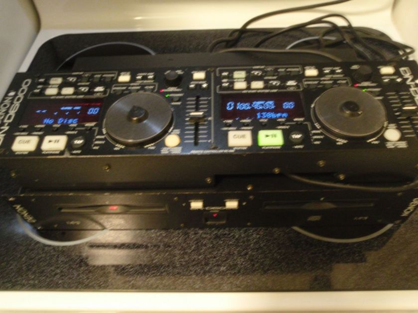 Denon DN D6000 CD player with controller  