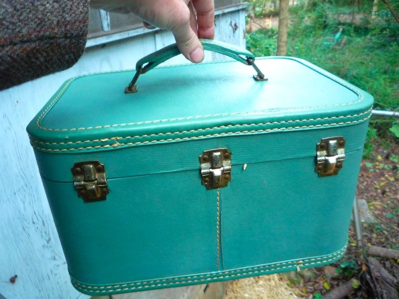   see my other auctions for a matching suitcases h per calculator