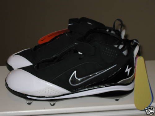 ladainian tomlinson cleats