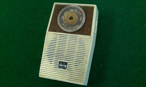 RARE VINTAGE CRAIG 10 TRANSISTOR RADIO WORKS GREAT  